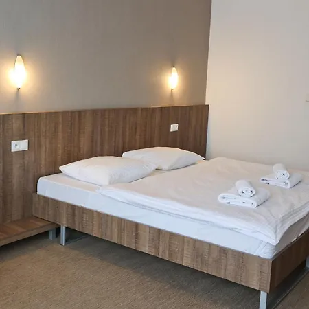 Zlatny Potok Hotel 3*