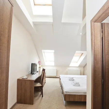 Zlatny Potok Hotel 3*