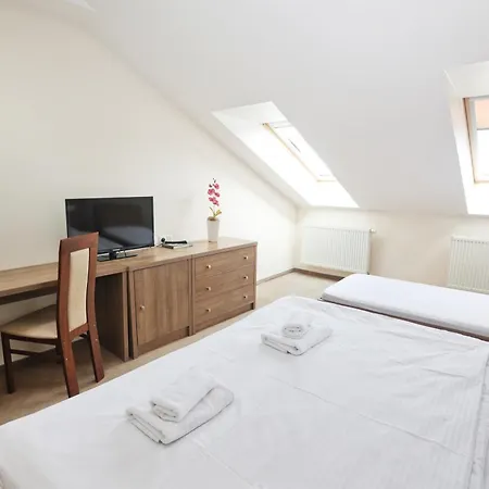 Hotel Zlatny Potok 3*