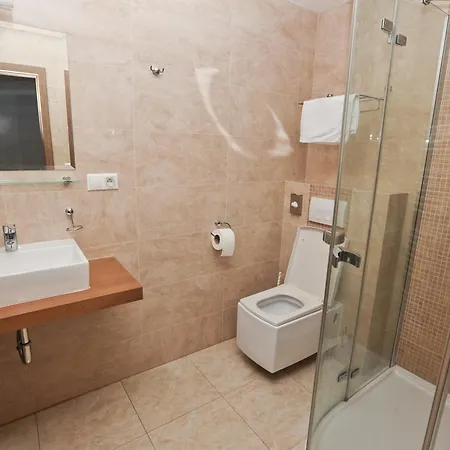 Hotel Zlatny Potok Mutné