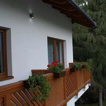 Zlatny Potok Hotel